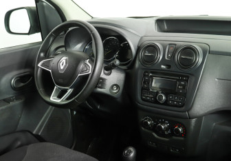 Подержанный автомобиль Renault Dokker 2019 года (12 фото)