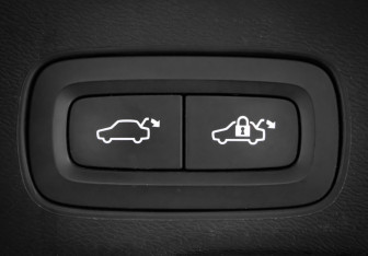 Подержанный автомобиль Volvo XC60 2021 года (30 фото)