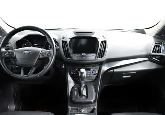 Подержанный автомобиль Ford Kuga 2019 года (6 фото)