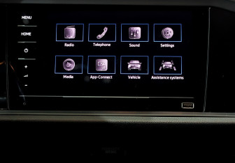 Подержанный автомобиль Volkswagen Jetta Sedan 2020 года (15 фото)