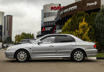 Подержанный автомобиль Hyundai Sonata 2008 года (6 фото)