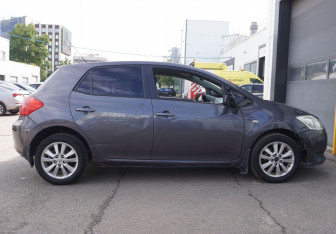 Подержанный автомобиль Toyota Auris Hatchback 2007 года (4 фото)