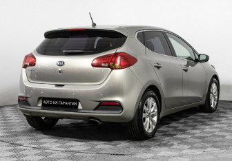 Подержанный автомобиль Kia Ceed Hatchback 2013 года (3 фото)