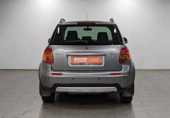 Подержанный автомобиль Suzuki SX4 Hatchback 2012 года (6 фото)