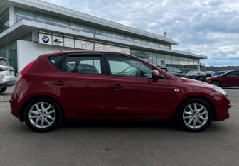 Подержанный автомобиль Hyundai i30 Hatchback 2009 года (4 фото)