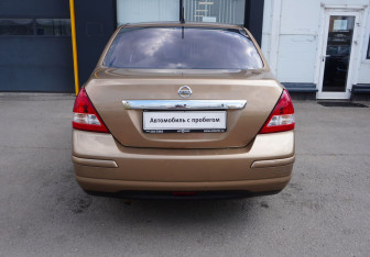 Подержанный автомобиль Nissan Tiida Sedan 2007 года (6 фото)