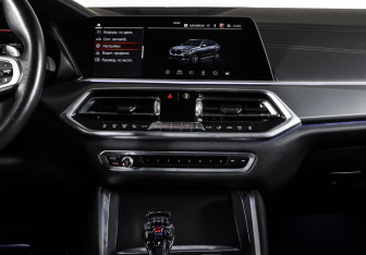 Подержанный автомобиль BMW X6 2020 года (14 фото)