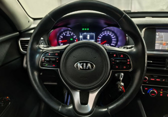 Подержанный автомобиль Kia Optima Sedan 2018 года (12 фото)