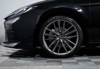 Подержанный автомобиль Toyota Camry Sedan 2025 года (15 фото)