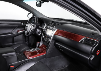 Подержанный автомобиль Toyota Camry Sedan 2012 года (11 фото)