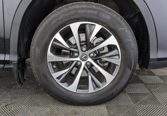 Подержанный автомобиль Lexus RX 2022 года (12 фото)