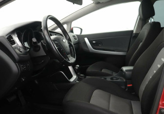 Подержанный автомобиль Kia Ceed Wagon 2015 года (7 фото)