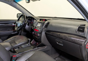 Подержанный автомобиль Kia Sorento 2018 года (11 фото)