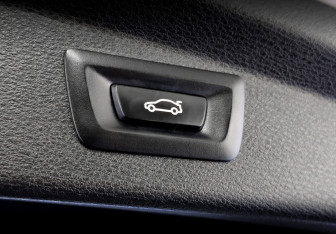 Подержанный автомобиль BMW X2 2020 года (25 фото)