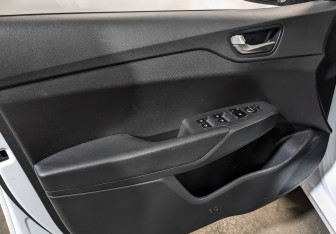 Подержанный автомобиль Hyundai Solaris Sedan 2020 года (18 фото)