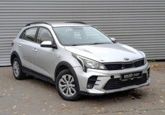 Подержанный автомобиль Kia Rio Hatchback 2021 года (3 фото)