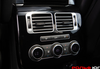 Подержанный автомобиль Land Rover Range Rover 2014 года (25 фото)