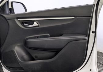 Подержанный автомобиль Kia Rio Hatchback 2021 года (25 фото)