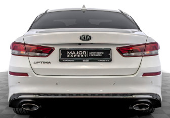 Подержанный автомобиль Kia Optima Sedan 2020 года (6 фото)