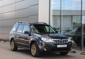 Подержанный автомобиль Subaru Forester Suv 2011 года (3 фото)