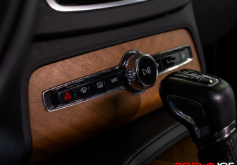 Подержанный автомобиль Volvo XC90 2021 года (14 фото)