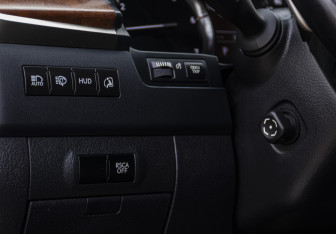 Подержанный автомобиль Lexus LX 2017 года (20 фото)