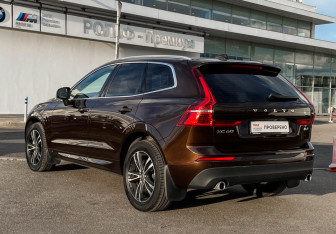 Подержанный автомобиль Volvo XC60 2019 года (7 фото)
