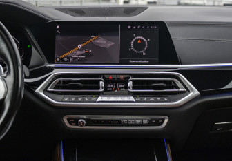 Подержанный автомобиль BMW X5 2018 года (20 фото)