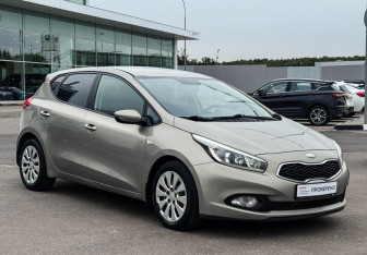 Подержанный автомобиль Kia Ceed Wagon 2013 года (3 фото)
