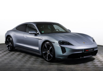 Подержанный автомобиль Porsche Taycan 2021 года (3 фото)