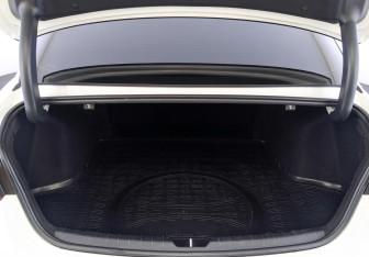 Подержанный автомобиль Kia K5 2020 года (10 фото)