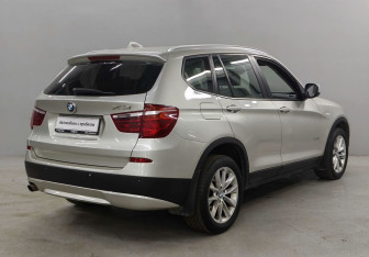 Подержанный автомобиль BMW X3 2011 года (5 фото)