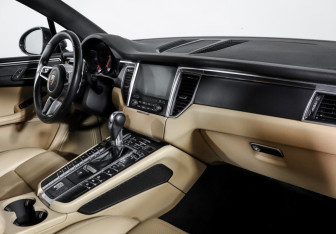 Подержанный автомобиль Porsche Macan 2018 года (9 фото)