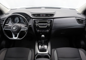 Подержанный автомобиль Nissan Qashqai 2019 года (13 фото)