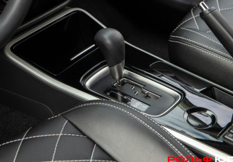 Подержанный автомобиль Mitsubishi Outlander 2022 года (12 фото)
