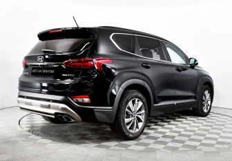 Подержанный автомобиль Hyundai Santa Fe 2019 года (6 фото)