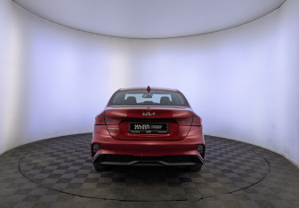 Подержанный автомобиль Kia Cerato Sedan 2021 года (6 фото)
