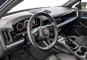 Подержанный автомобиль Porsche Cayenne 2024 года (15 фото)