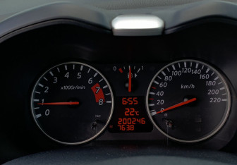 Подержанный автомобиль Nissan Note 2012 года (20 фото)