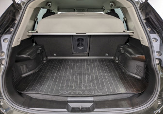 Подержанный автомобиль Nissan X-Trail 2021 года (10 фото)