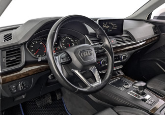 Подержанный автомобиль Audi Q5 2017 года (15 фото)