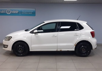 Подержанный автомобиль Volkswagen Polo Hatchback 2010 года (8 фото)
