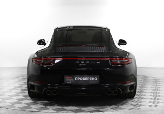 Подержанный автомобиль Porsche 911 Coupe 2017 года (6 фото)