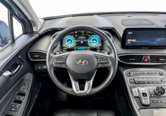 Подержанный автомобиль Hyundai Santa Fe 2021 года (22 фото)