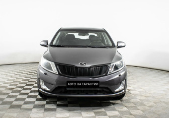 Подержанный автомобиль Kia Rio Hatchback 2013 года (2 фото)