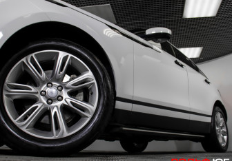 Подержанный автомобиль Land Rover Range Rover Velar 2022 года (25 фото)