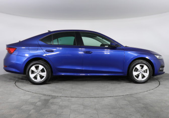 Подержанный автомобиль Skoda Octavia Liftback 2020 года (4 фото)