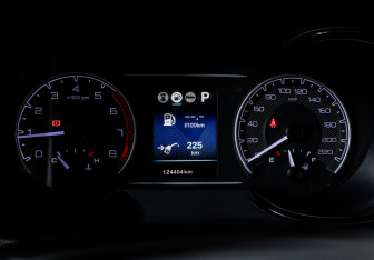 Подержанный автомобиль DongFeng AX7 2018 года (11 фото)