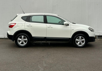 Подержанный автомобиль Nissan Qashqai 2011 года (4 фото)