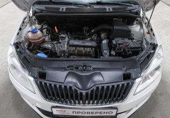 Подержанный автомобиль Skoda Fabia Hatchback 2013 года (9 фото)